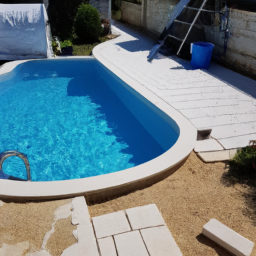 Piscine Extérieure en Béton : Conception sur Mesure pour un Espace de Détente Exceptionnel Mennecy